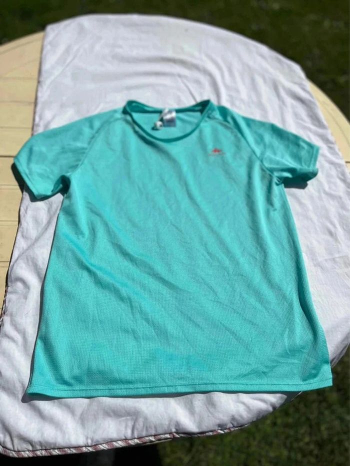 T shirt quechua 12-13 ans