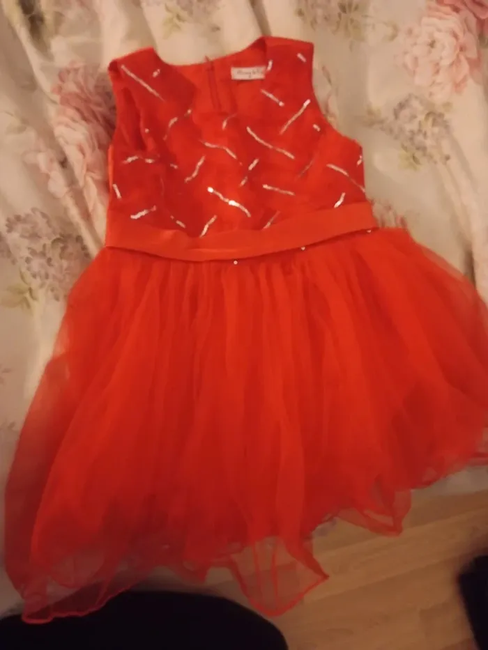 Robe rouge en tbe - photo numéro 2
