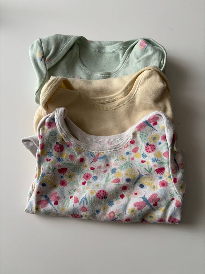 Lot de bodies manche courte