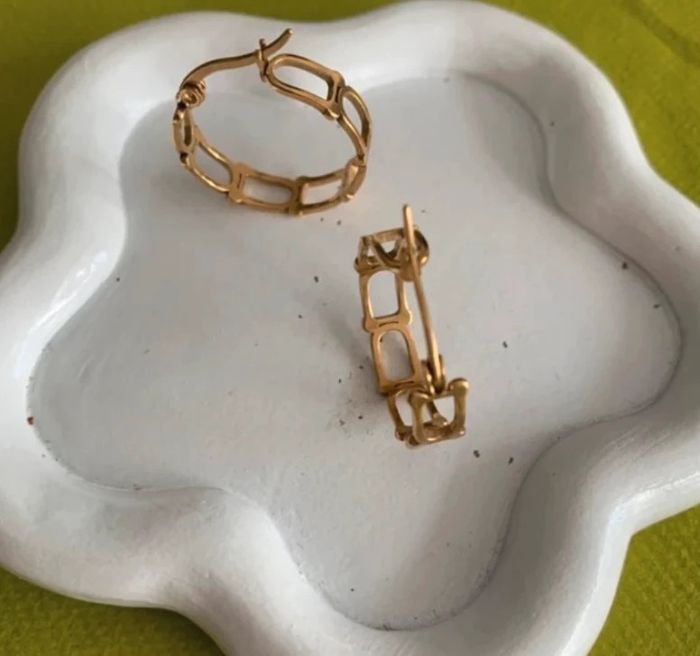 Boucles d’oreilles créoles dorées géométriques en acier inoxydable 22 mm - photo numéro 6