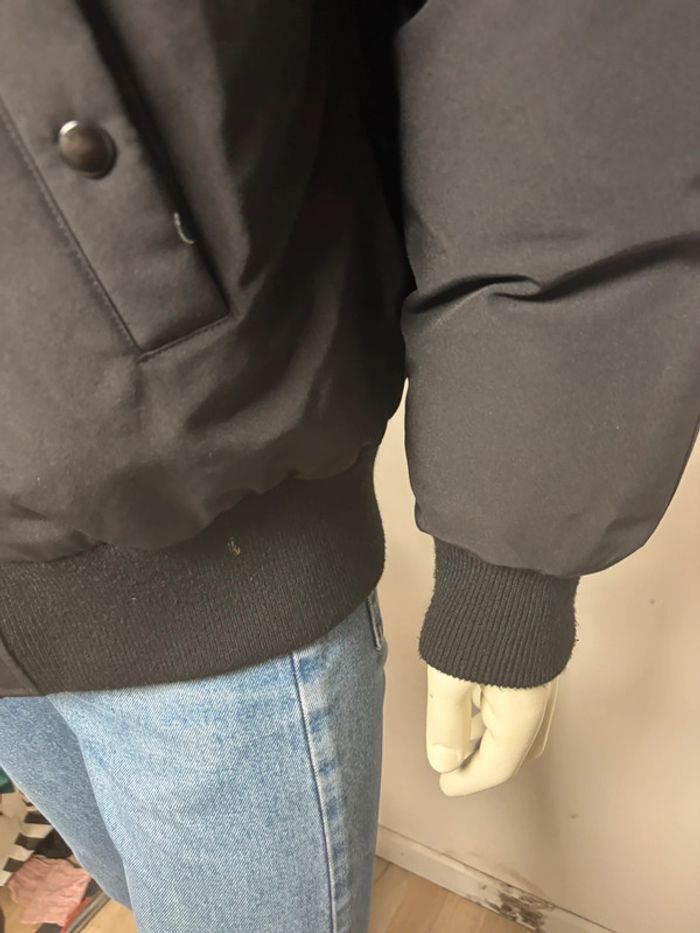 Doudoune neuve The Kooples noire avec capuche en fausse fourrure – Taille XL - photo numéro 5