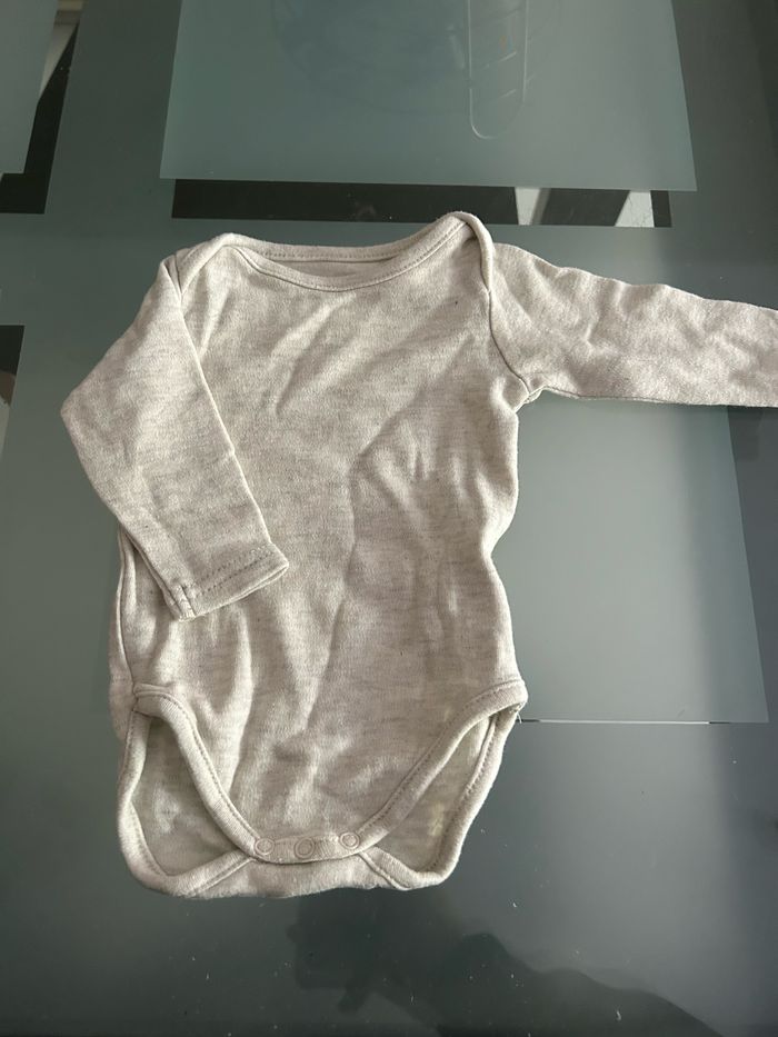 Lot 4 bodies manches longues