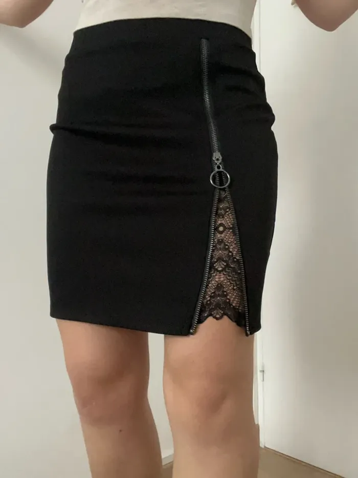 Jupe avec détail en dentelle