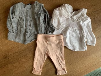Lot 3 pièces blouses legging Kiabi Primark mots d’enfant 3 mois parfait état