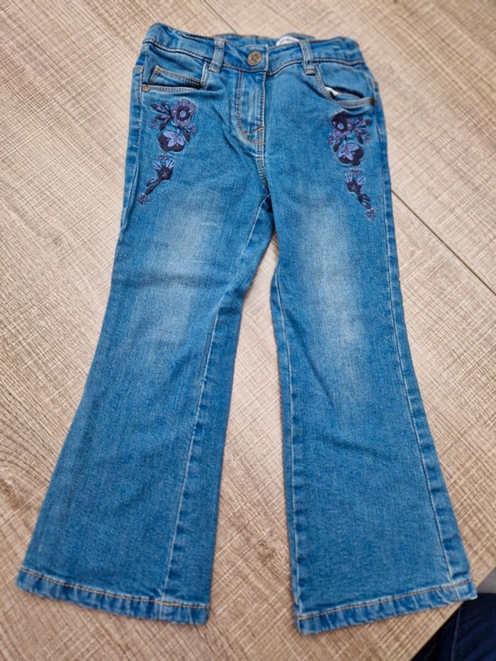 Jean Vertbaudet 4 ans en super état - photo numéro 2