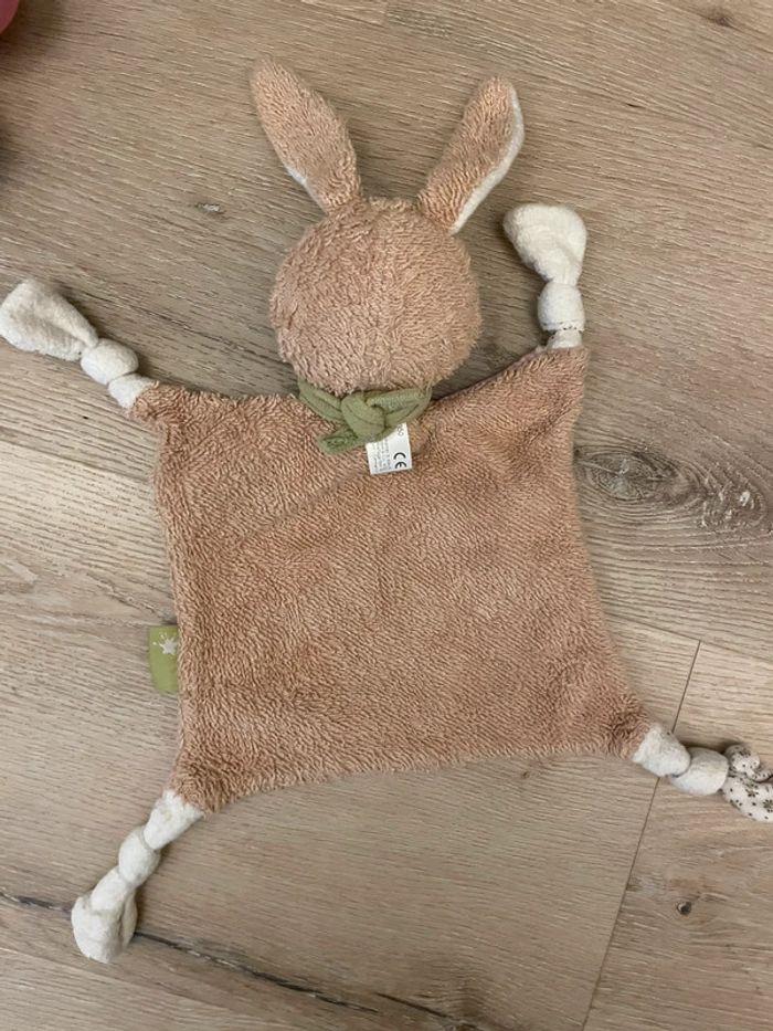 Doudou lapin en tissu - photo numéro 2
