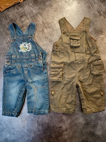 Lot 2 salopettes garçon 6 mois très bon état