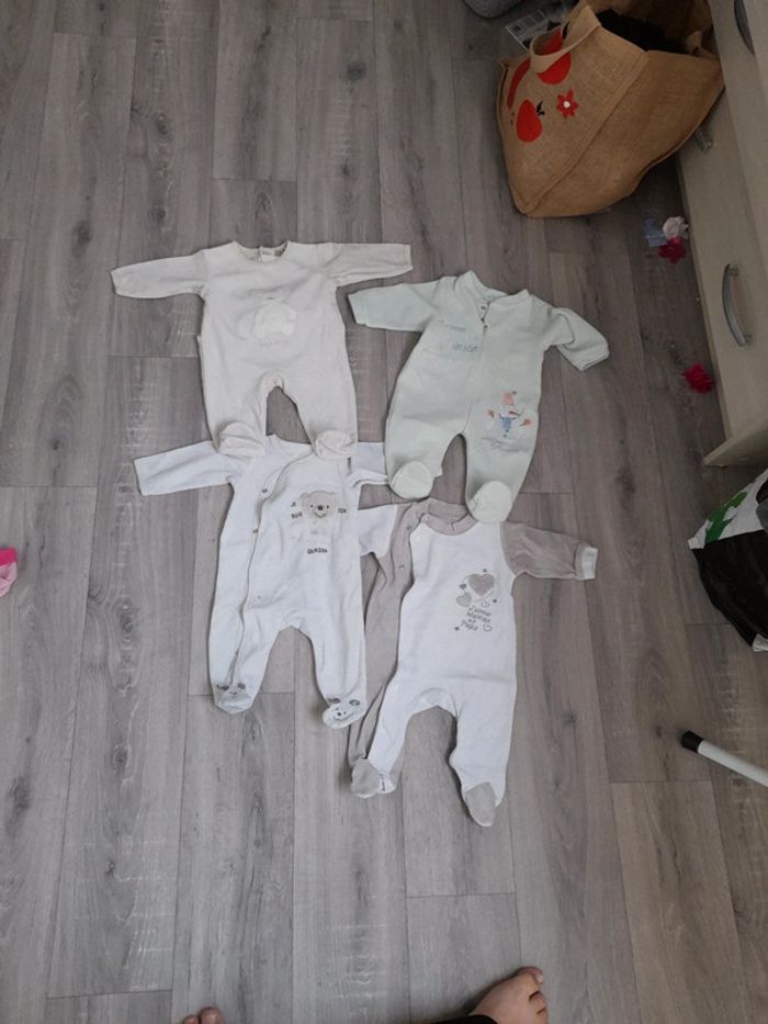 Lot de 4 pyjamas 3 mois
