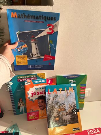 lot manuel de français/maths/latin 3eme