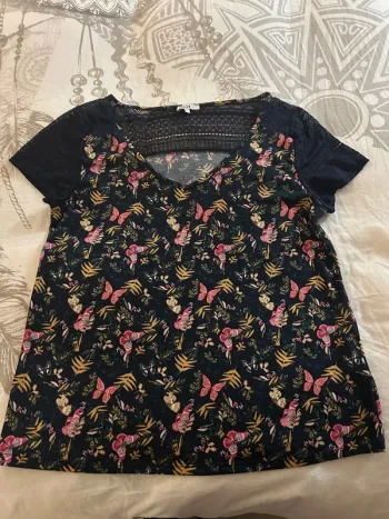 T-shirt motif papillon