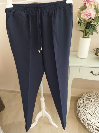 Pantalon femme  taille 40 neuf 