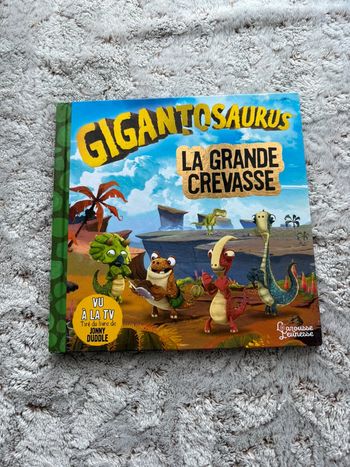 Livre Gigantosaurus la grande crevasse