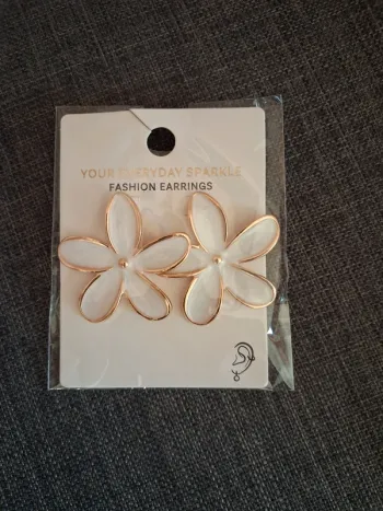 boucle d'oreille
