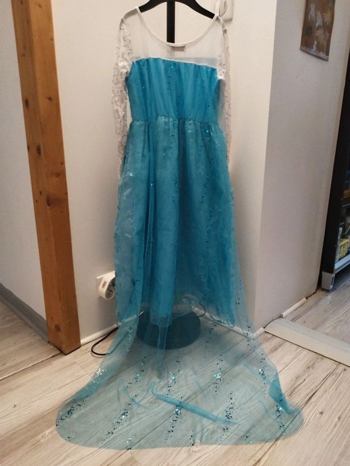 Déguisement et accessoires Elsa reine des neiges 1 - photo numéro 2