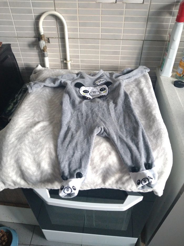 Lot de pyjamas 12 mois - photo numéro 2