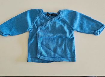 Gilet bleu taille 1 mois neuf