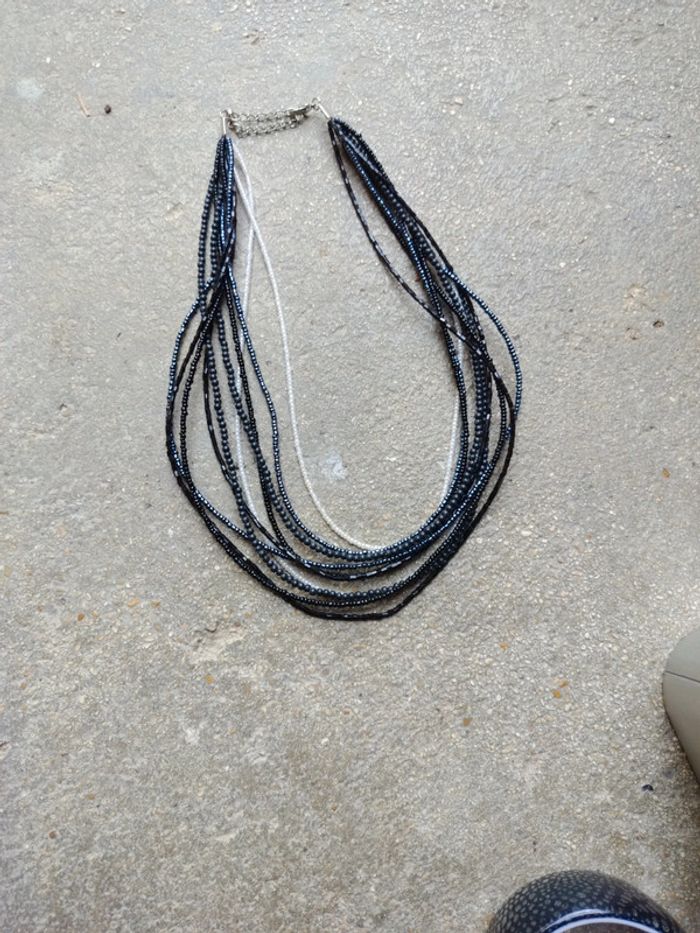 Collier à perles