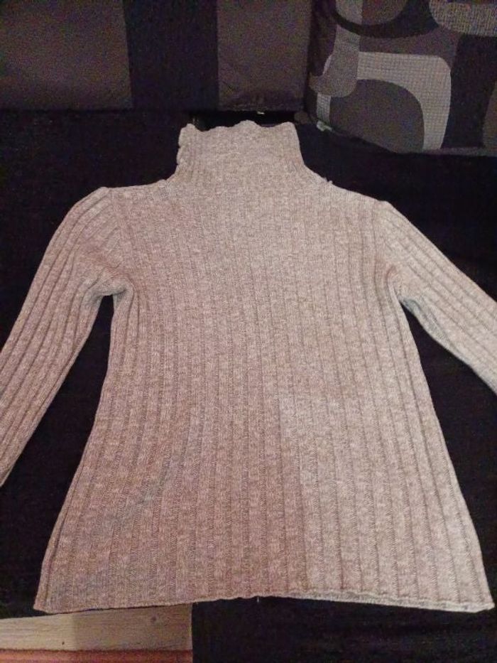 Pull col roulé