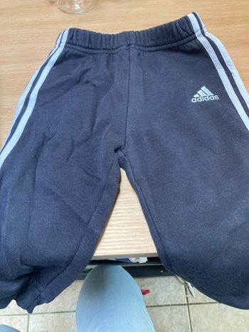 Survêtement adidas très bon état