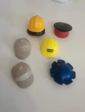 Playmobil lot vrac chapeau casque casquette