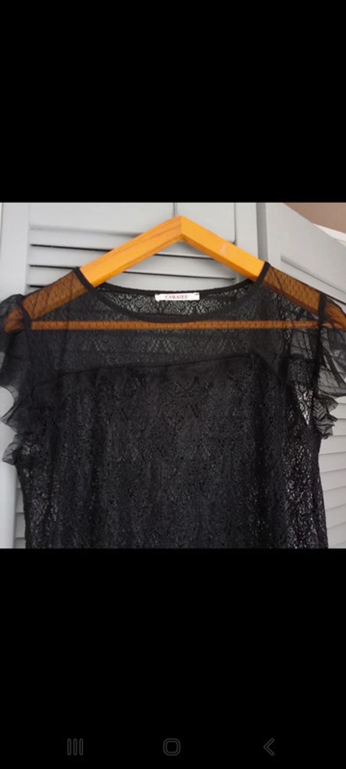 Haut noir en dentelle - photo numéro 3