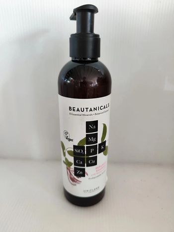 Beautanicals shampoing réparateur riflame 250 ml valeur 13€ à utiliser 12M après ouverture