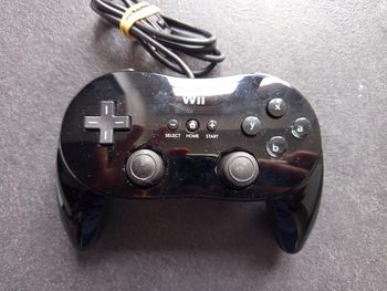 Nintendo - Wii - Manette classique pro