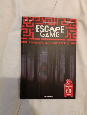 Livre de jeu d'escape game: promenons-nous dans les bois 