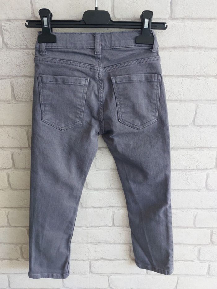 Jeans Kiabi taille 5 ans - photo numéro 2