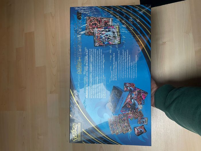 Pokémon - Coffret ultra premium UPC Dracaufeu Flammes fantasmagoriques (ME02) - photo numéro 2