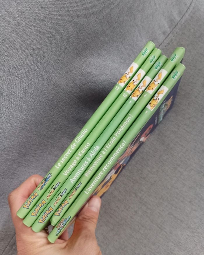 5 livres Pokémon soleil et lune bibliothèque verte - photo numéro 2