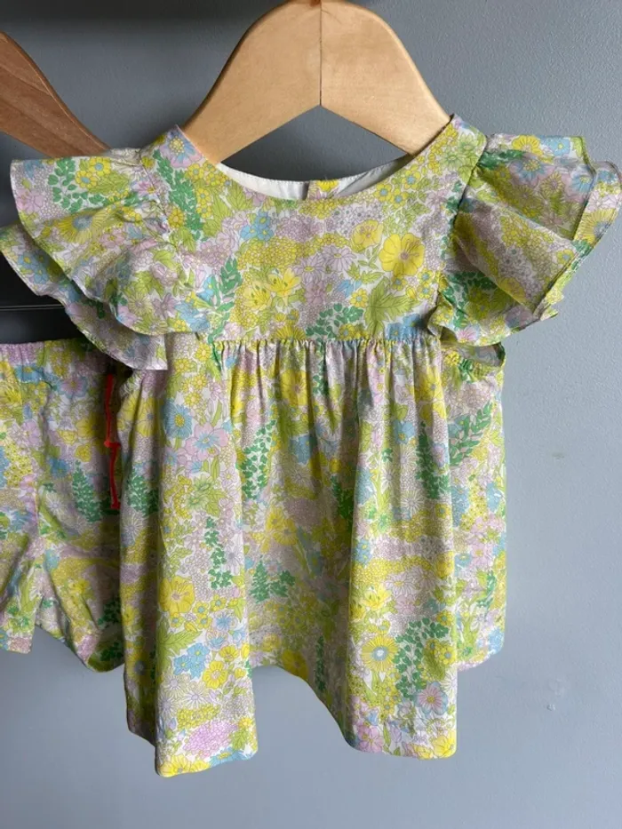 Ensemble liberty blouse + short Jacadi fille 24 mois Tbe - photo numéro 2