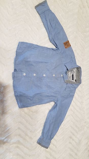 Chemise bleu clair
