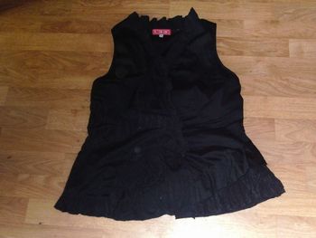 Chemise L33 noire zippée froufrous taille 42 TBE