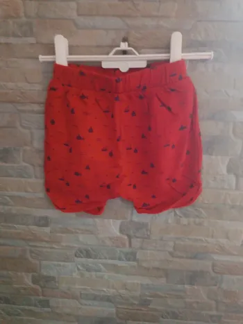 Short rouge bateaux Kiabi 86