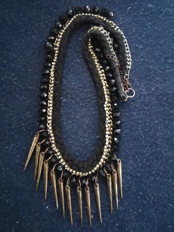 Collier fantaisie a pics