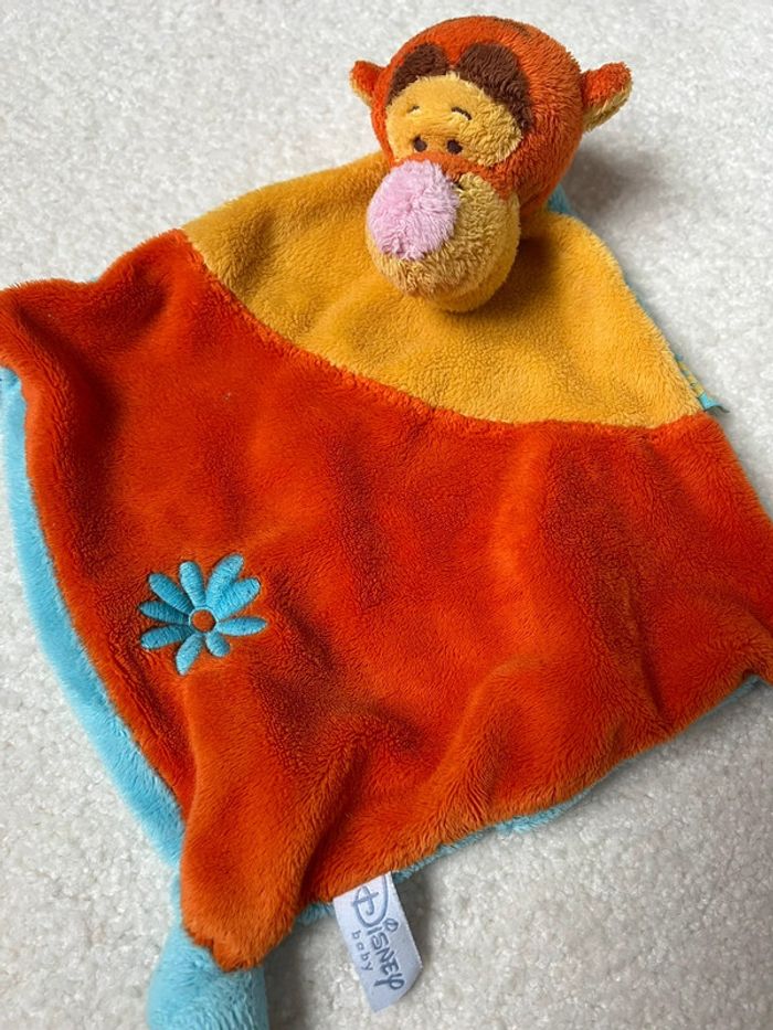 Doudou plat Tigrou Disney Baby - photo numéro 2