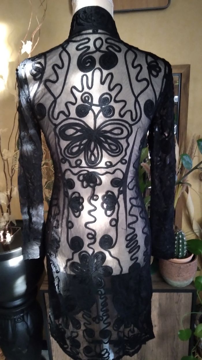 Veste longue dentelle - photo numéro 2