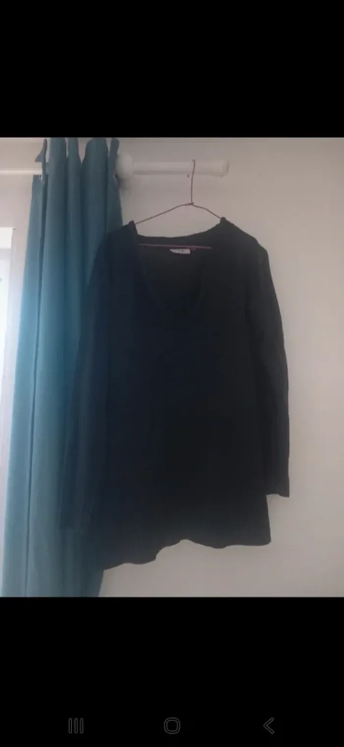 Pull noir col V – Calin Kalin – Taille 46/48