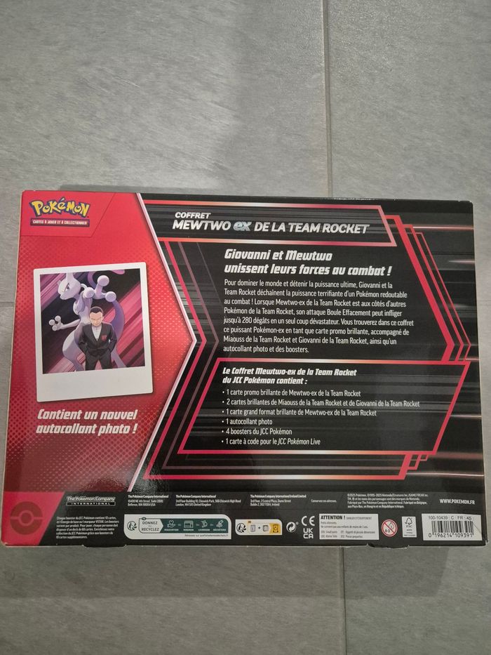 Coffret mewtwo ex de la team rocket