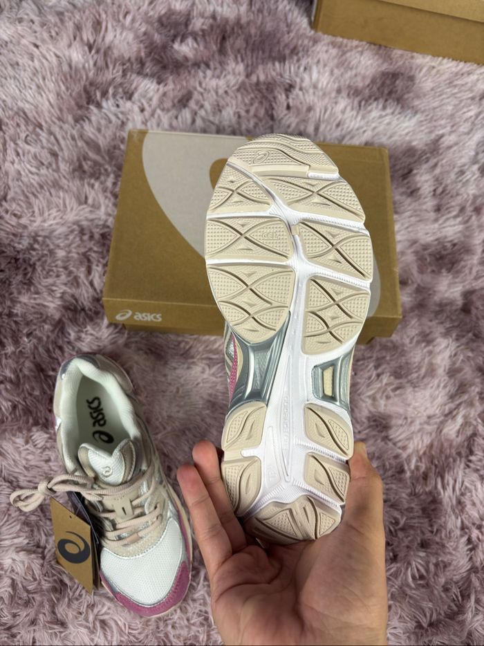 Asics gel NYC pink minéral crème rose neuf taille 43,5 - photo numéro 5