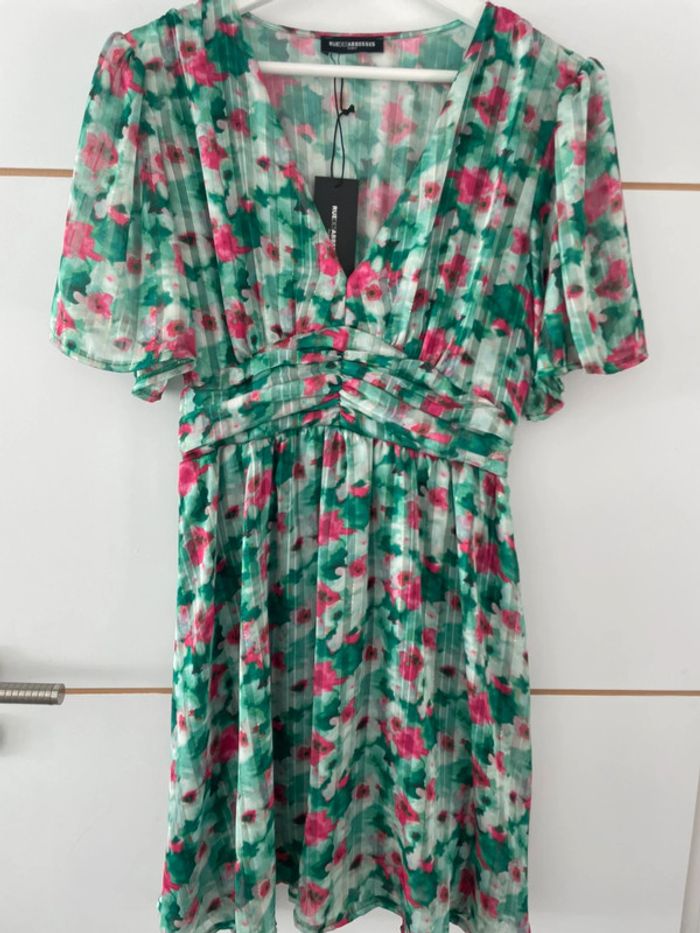 Robe verte fleurie T1 - photo numéro 2