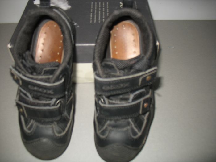 CHAUSSURES NOIRES A SCRATCH GARÇON "GEOX" - P31 - n°02 - photo numéro 2