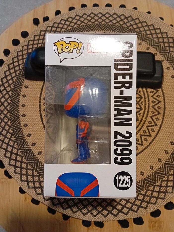 Figurine Pop Spider-Man Marvel Neuve - photo numéro 4