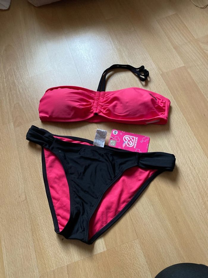 Maillot de bain bikini Fregun taille 14, 16 ans, neuf