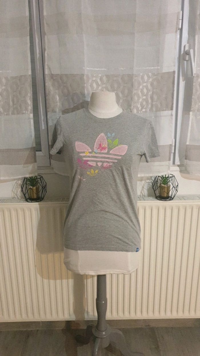 T-shirt Adidas gris