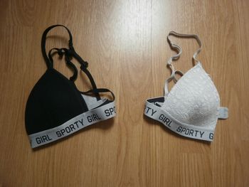 Lot de 2 soutiens gorge Jeune Fille Taille 75B