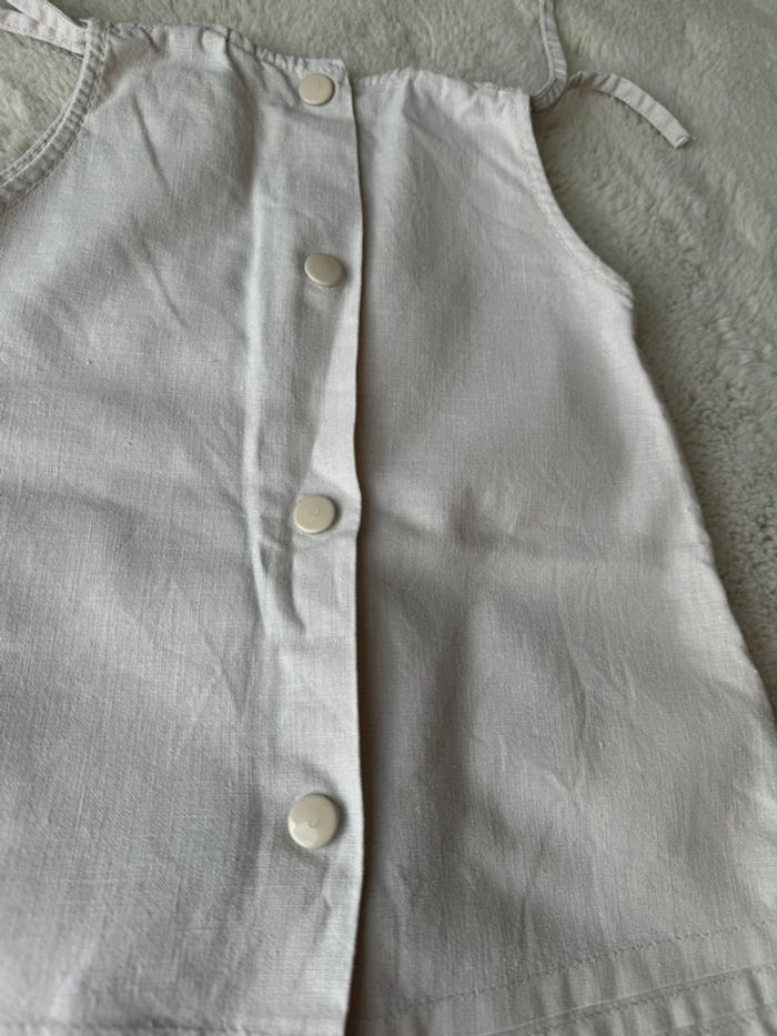 👗 robes lot de 4 - bébé fille 6 mois - très bon état - Kiabi verbaudet - photo numéro 8