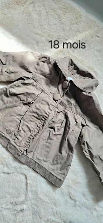Trench Obaibi taille 18 mois
