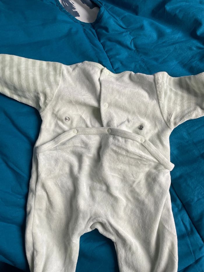 Pyjama vert - photo numéro 2